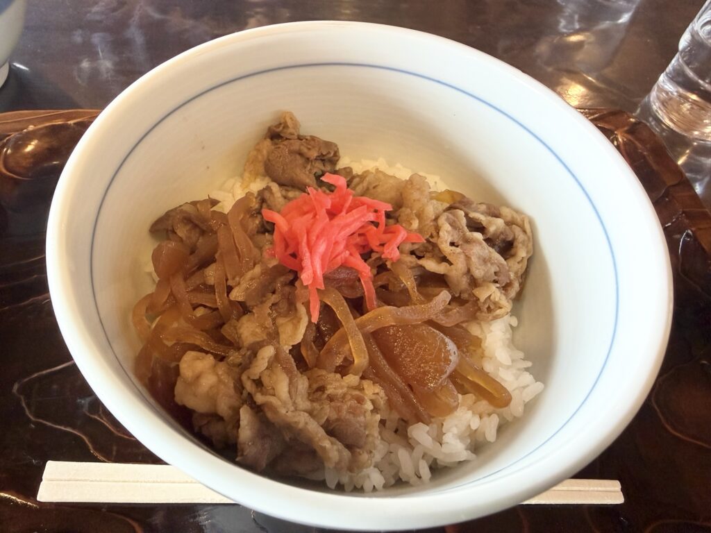 レストランスカイプラザの牛丼